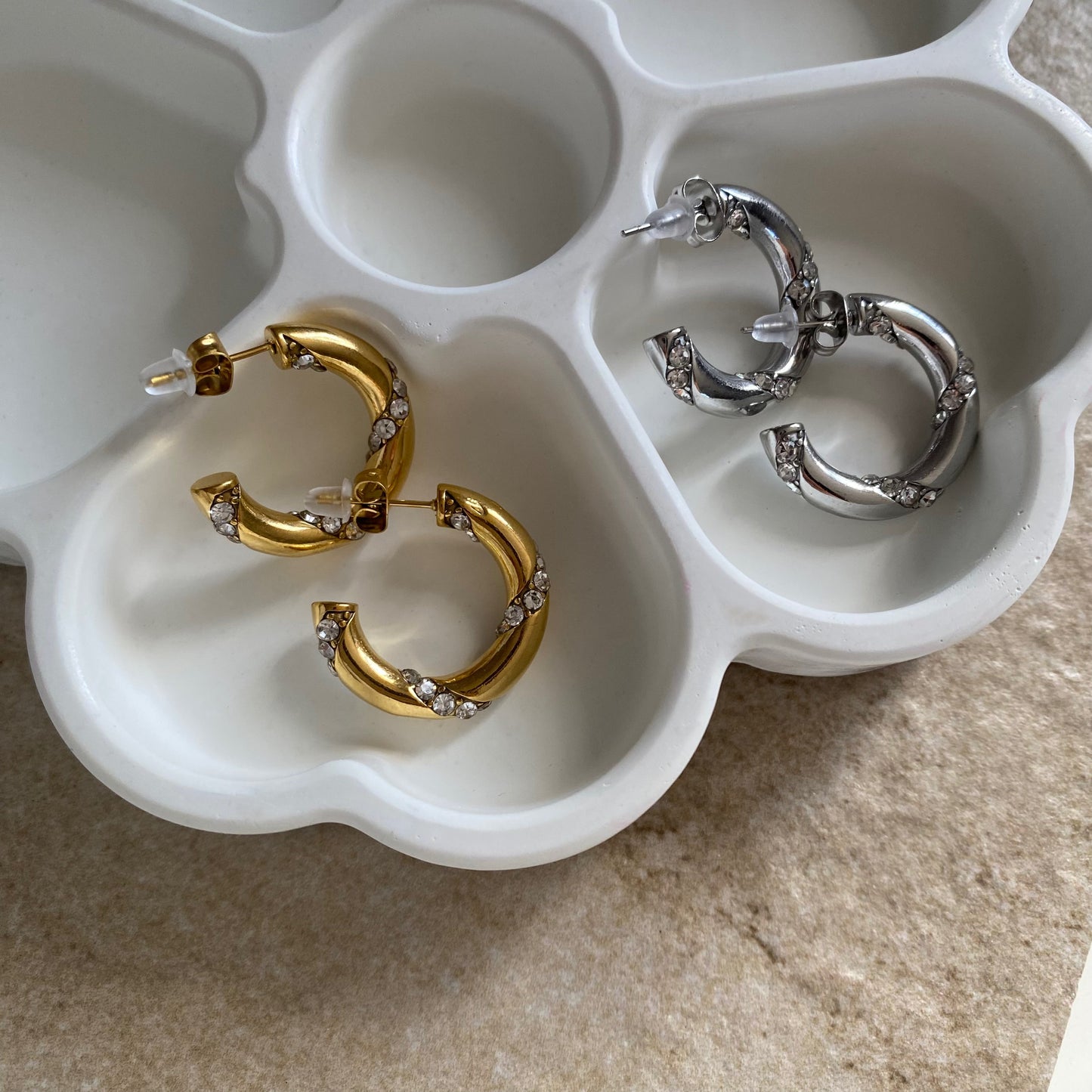 Clara Hoops