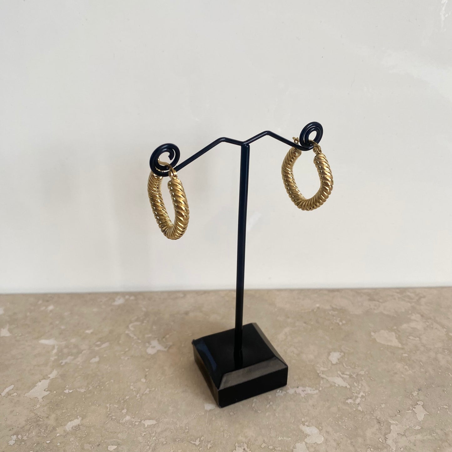 Ariel Hoops
