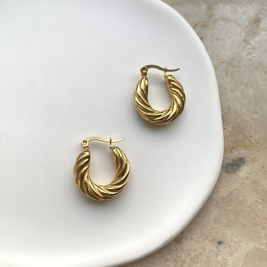 Liv Hoops