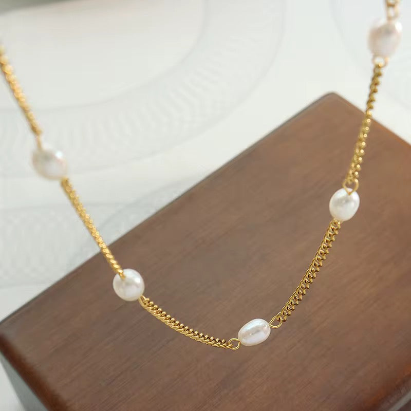 Kaia Necklace